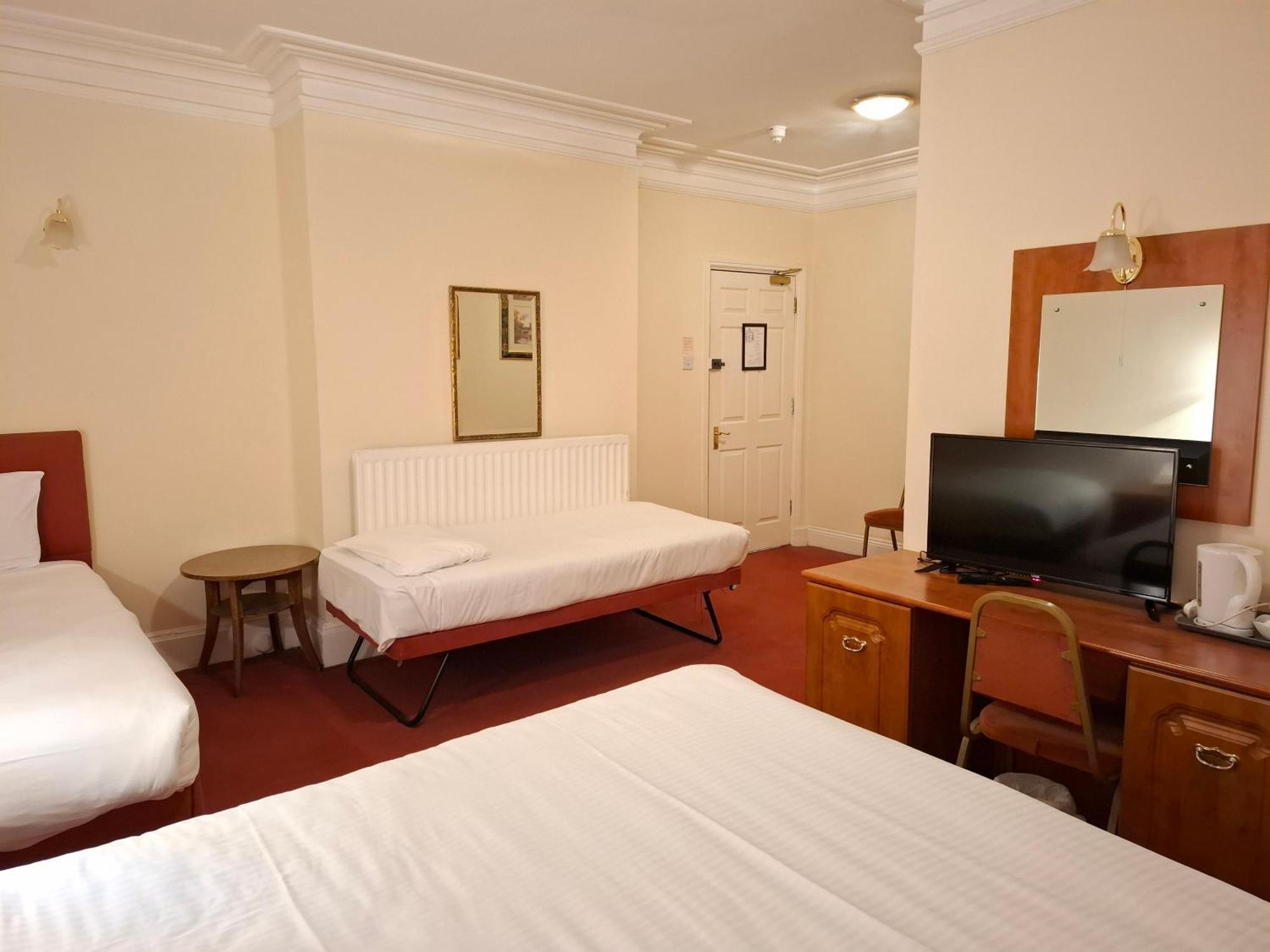 Borough Arms Hotel Newcastle-under-Lyme Extérieur photo
