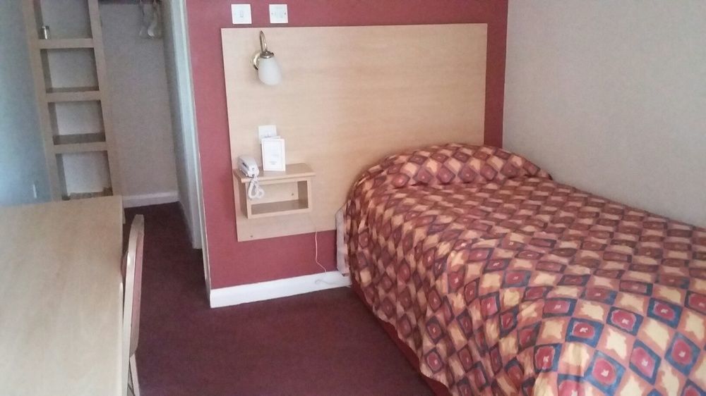 Borough Arms Hotel Newcastle-under-Lyme Extérieur photo